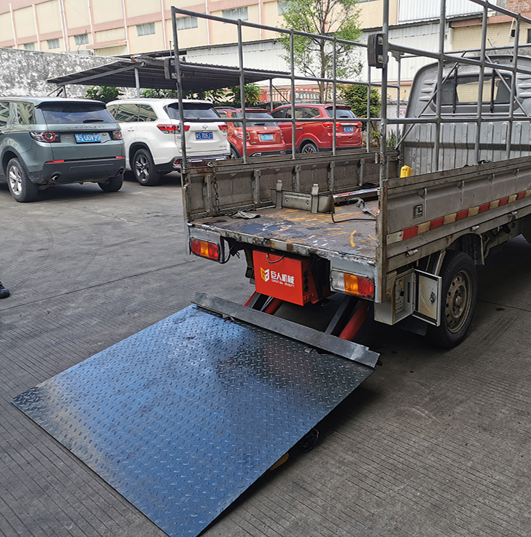 Flatbed Folding Tail Car